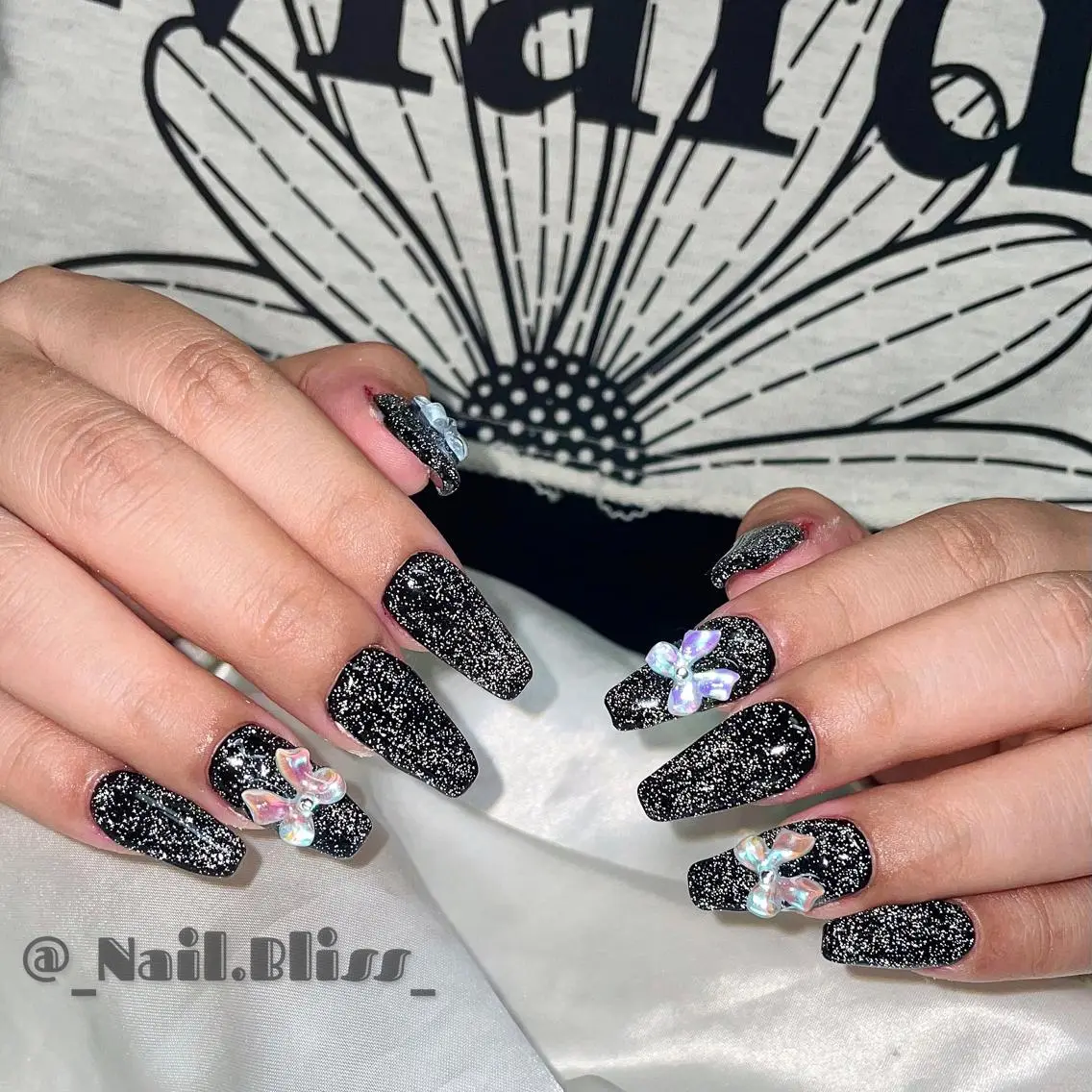 ネイル フラッシュネイル リボン ハンドネイル NAIL BLISSのネイルデザイン