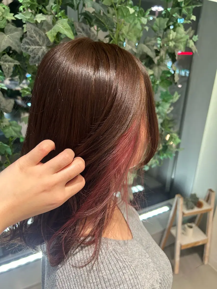 ミディアム ヘアカラー 小谷 歩花のヘアスタイル