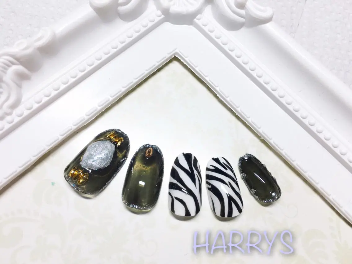 ネイル アニマル柄 ハンドネイル ハンドケア ネイル・脱毛サロン HARRYSのエステ・リラクイメージ