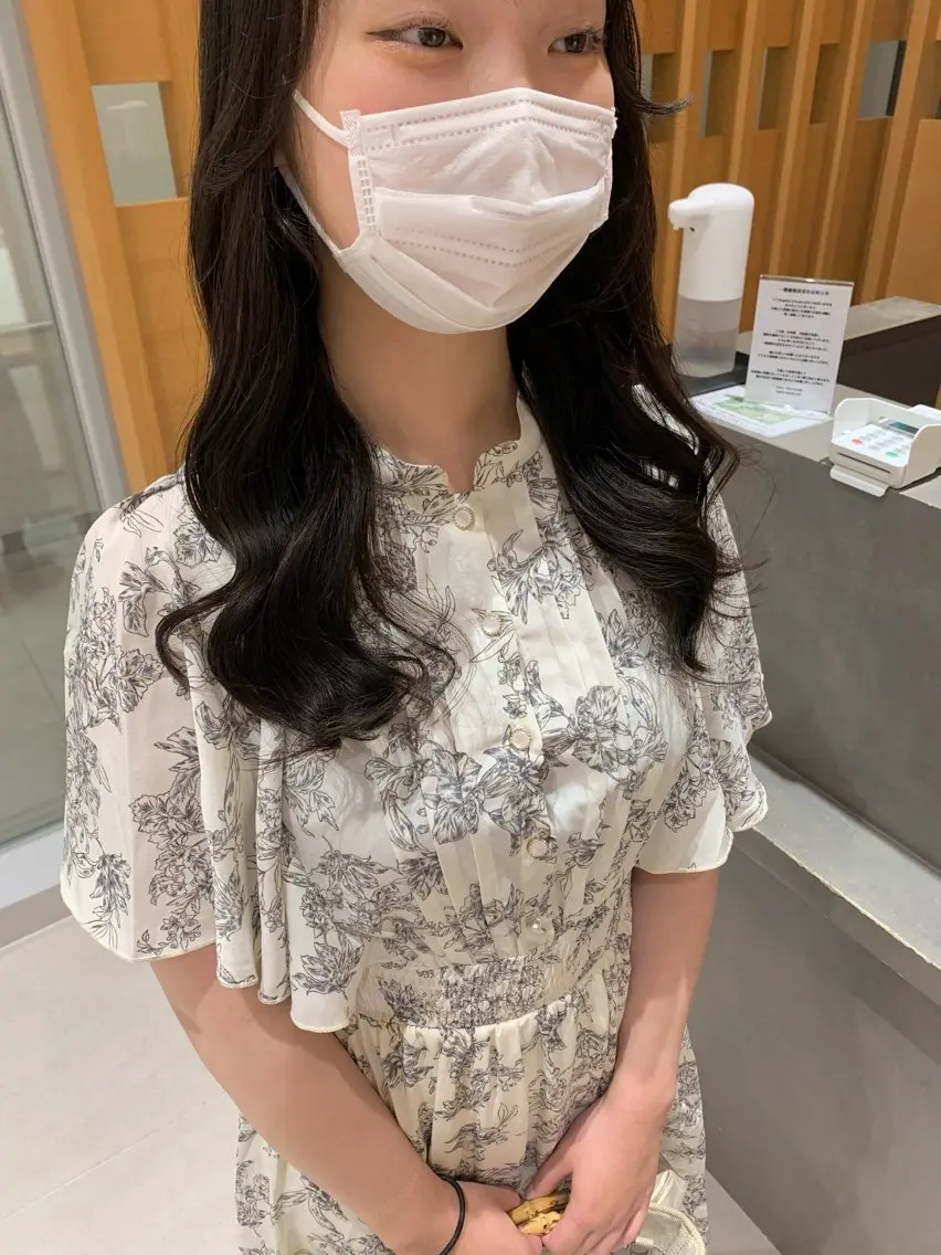 ロング パーマ カット パーマ トリートメント 下川 由貴のヘアスタイル