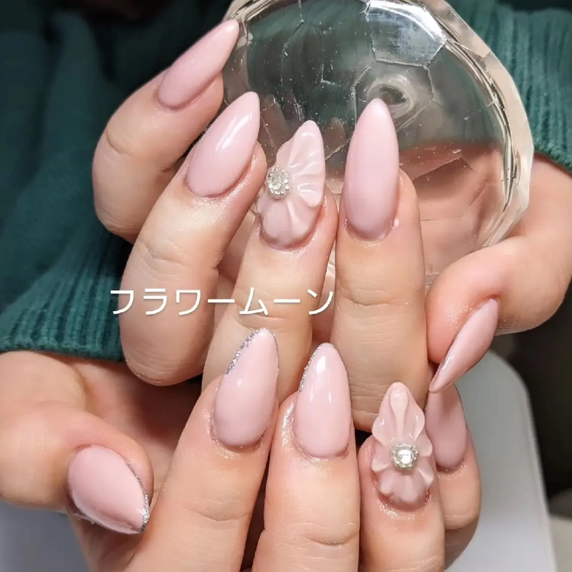 ネイル フラワーネイル フラワー ムーンのネイルデザイン