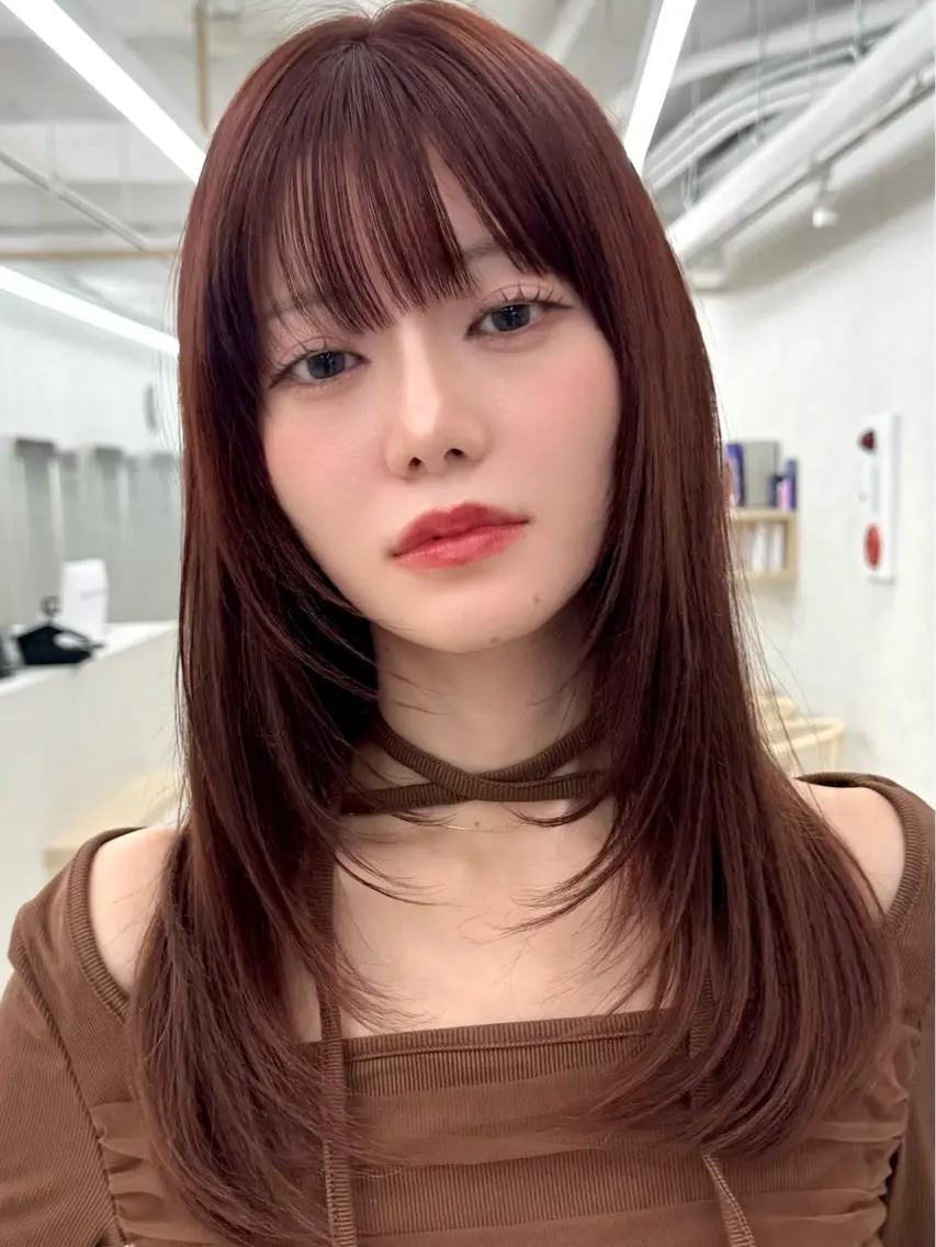 ロング 顔周りカット 韓国風ヘア レイヤーカット ロング 小顔カット カット ヘアカラー トリートメント 三鷹で1番ショート ボブをカットする新谷のヘアスタイル