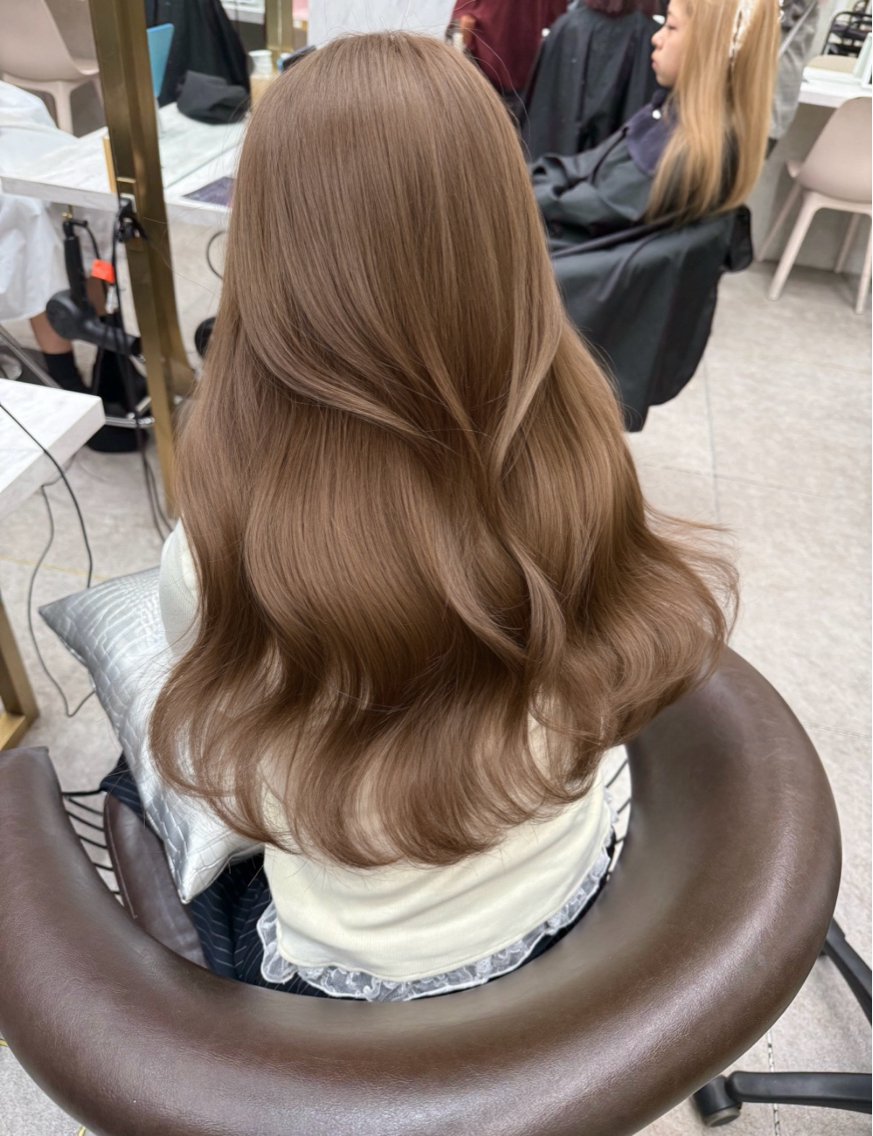 セミロング カラー カット ヘアカラー トリートメント レイヤーダブルカラー KYONのヘアスタイル