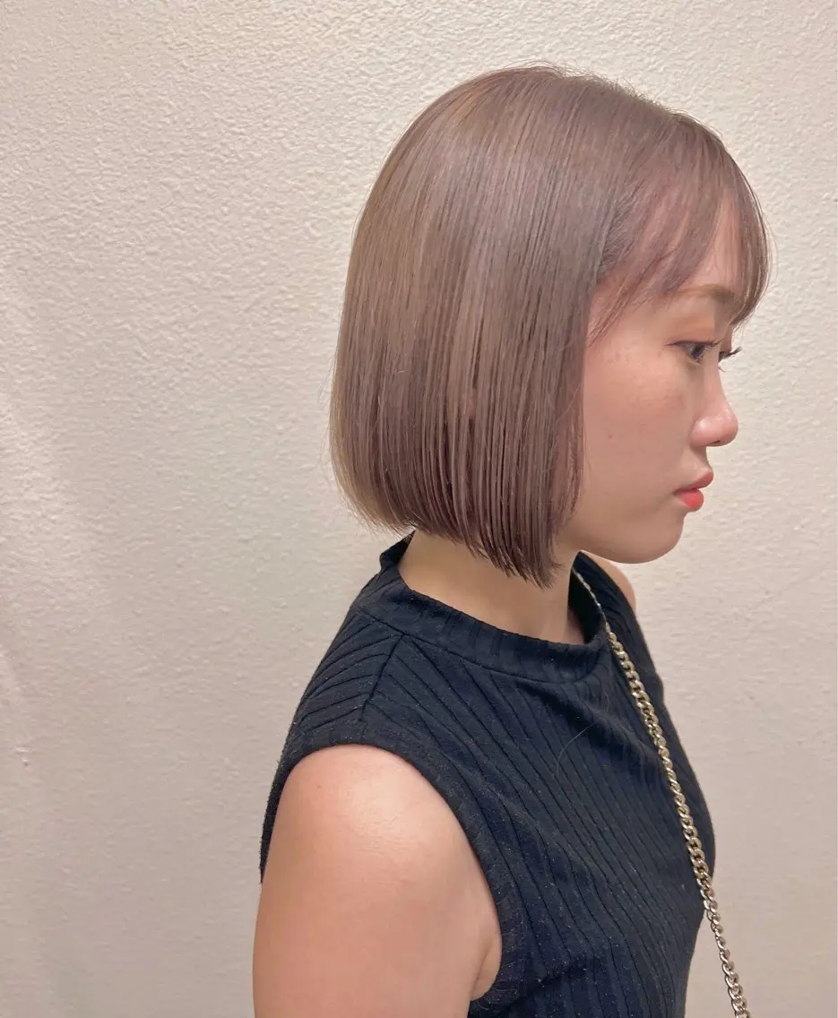 ショート カラー ベージュカラー ブリーチ 🌼こやま かおり🌼のヘアスタイル