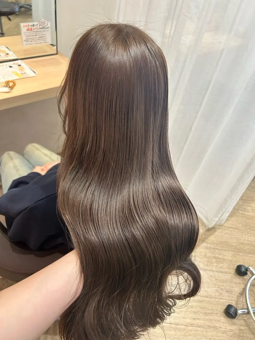 ロング カラー カット ヘアカラー トリートメント 砂野 真璃奈のヘアスタイル