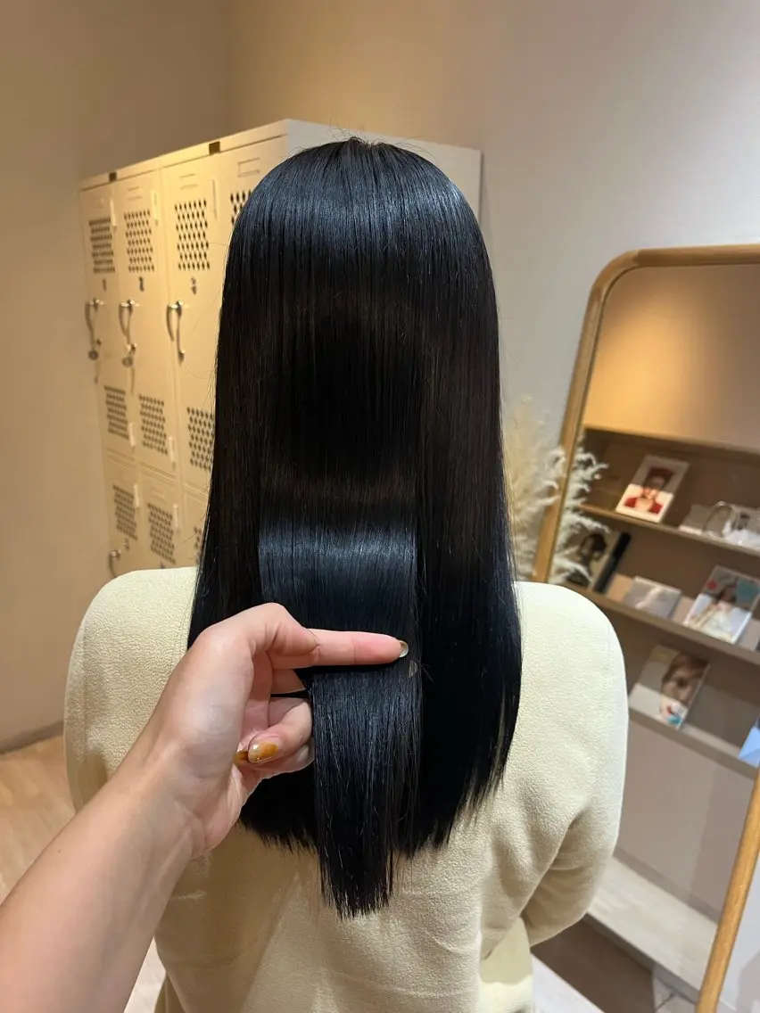 セミロング カラー ramphy 柴原 夢奈のヘアスタイル