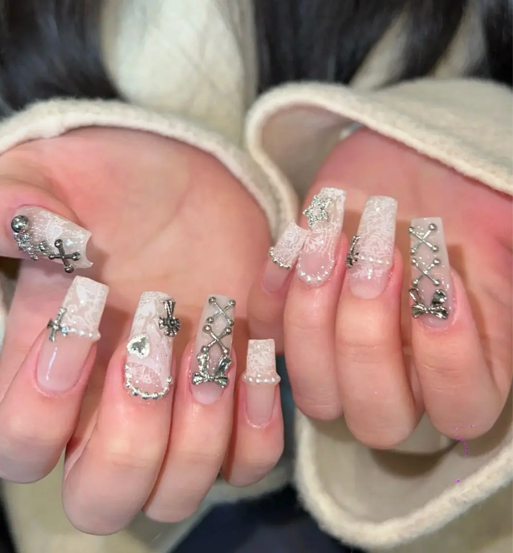 ネイル オーロラネイル 長さ出し フレンチネイル ジェルネイル ガラスフレンチ ハンドネイル Rela・S NAILのネイルデザイン