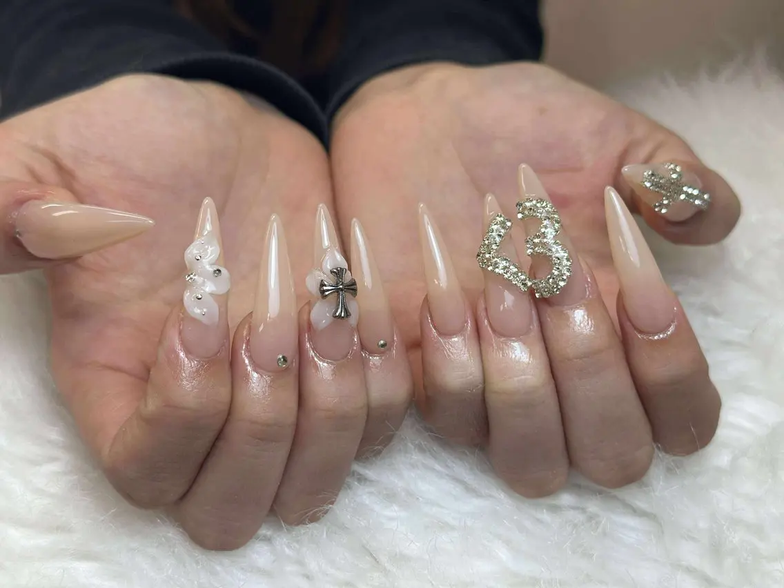 ネイル アートネイル 成人式 ジェルネイル ニュアンスネイル 夏ネイル ハンドネイル Jenn Nail Salonのネイルデザイン