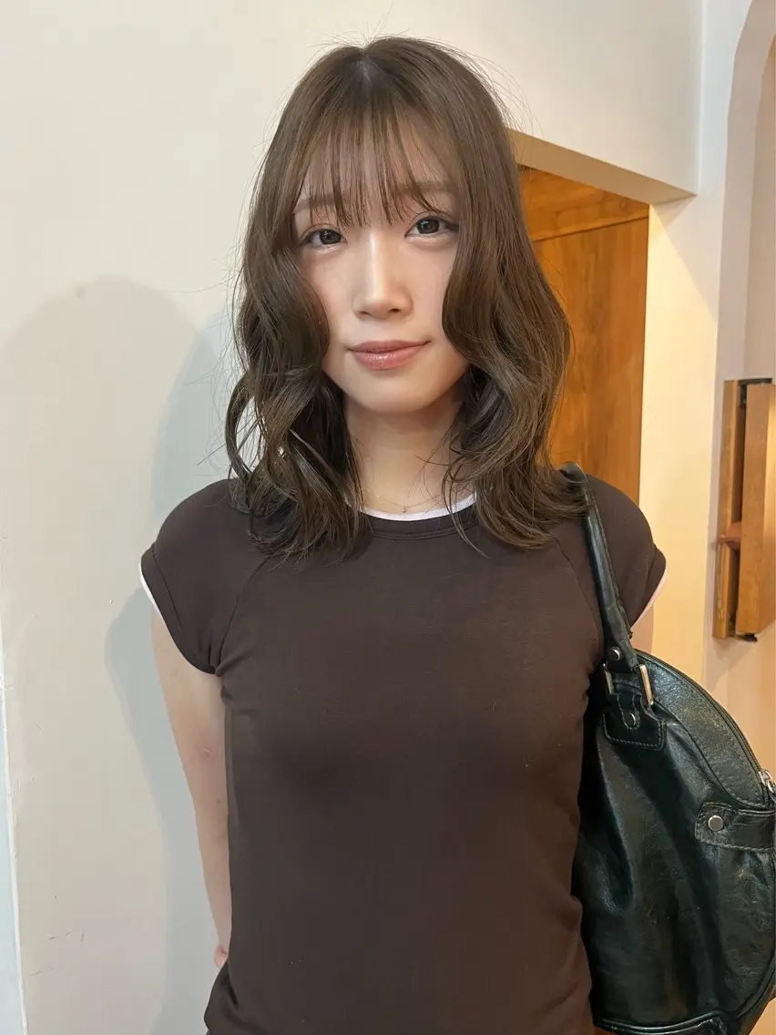 ミディアム カラー ベージュカラー オリーブベージュ ヘアカラー 🤍ボブ/顔周り カット/🤍honoのヘアスタイル