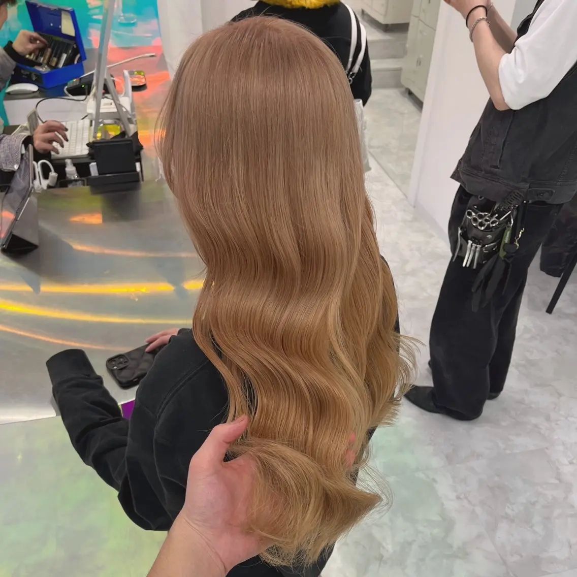 迷ったらコレ☝️【🌸春限定】ケアブリーチ込ダブルカラー+髪質改善トリートメント 初カラーでのハイトーンはこれ◎の写真