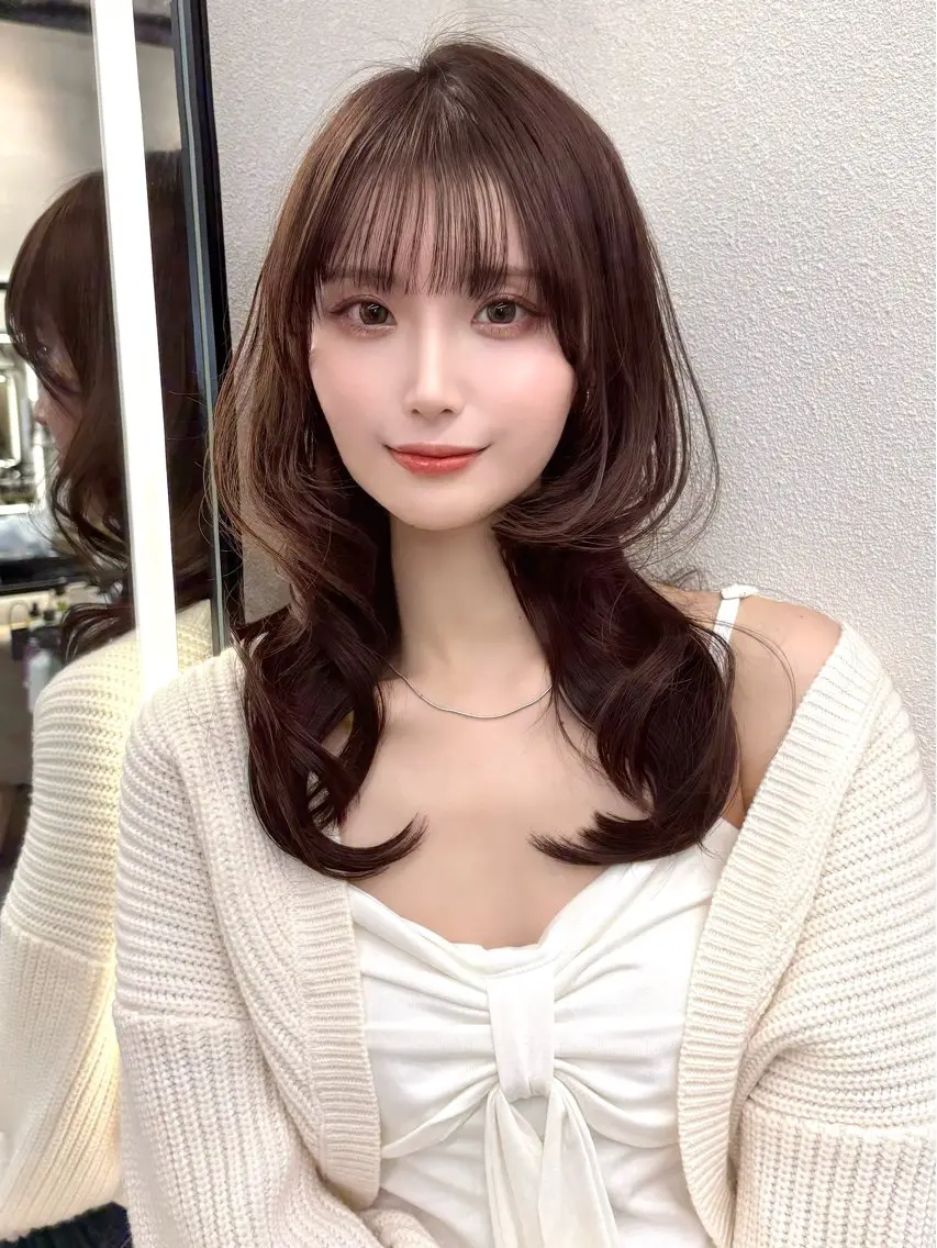 セミロング ブリーチなしWカラー /レイヤー/設樂彩乃のヘアスタイル