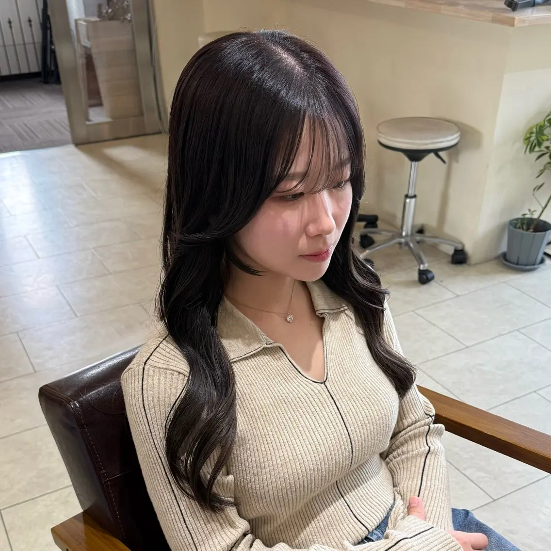 ロング カラー グレージュ ラベンダーカラー ラベンダーグレージュ ラベンダーグレー カット ヘアカラー トリートメント Yurika🕯️ 透明感カラー/ボブのヘアスタイル