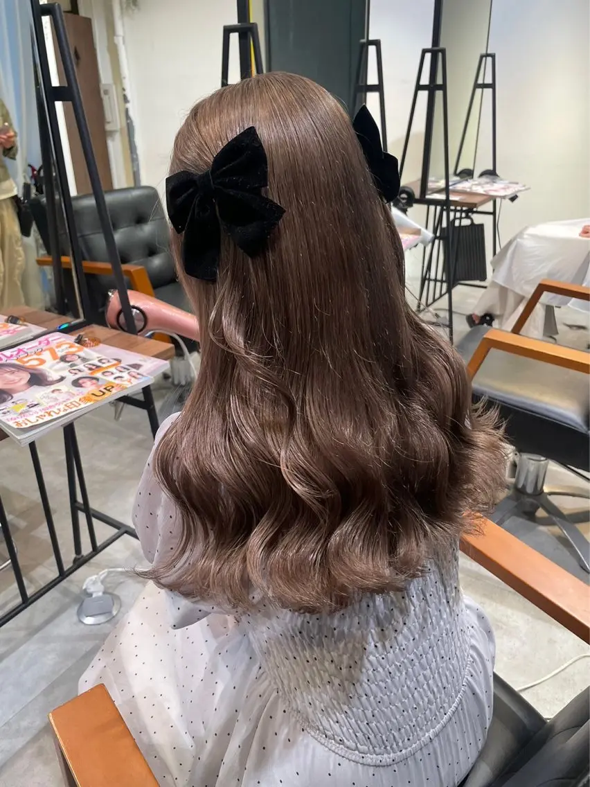 ロング カラー ベージュカラー 透明感カラー オリーブベージュ ‎Lby home 🪽mikuのヘアスタイル