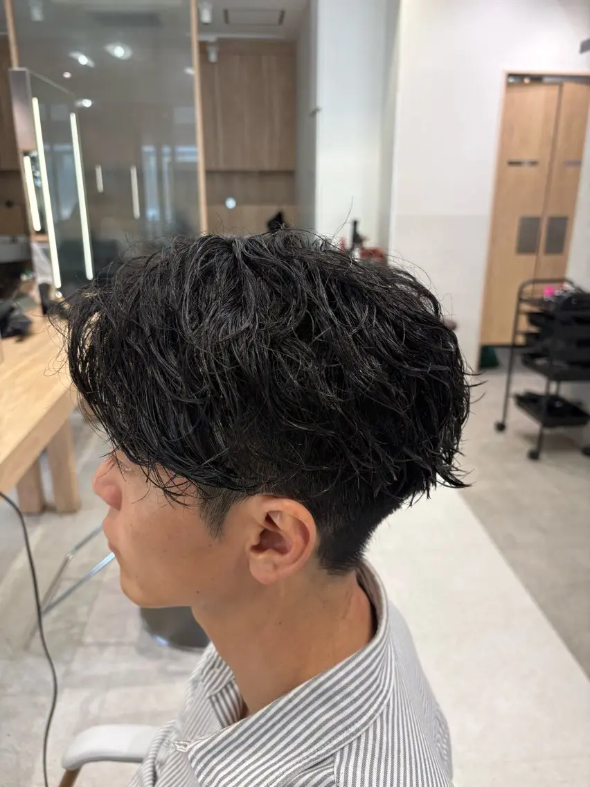 パーマ メンズ 縮毛矯正特化💎& 透明感カラー✨レオのヘアスタイル
