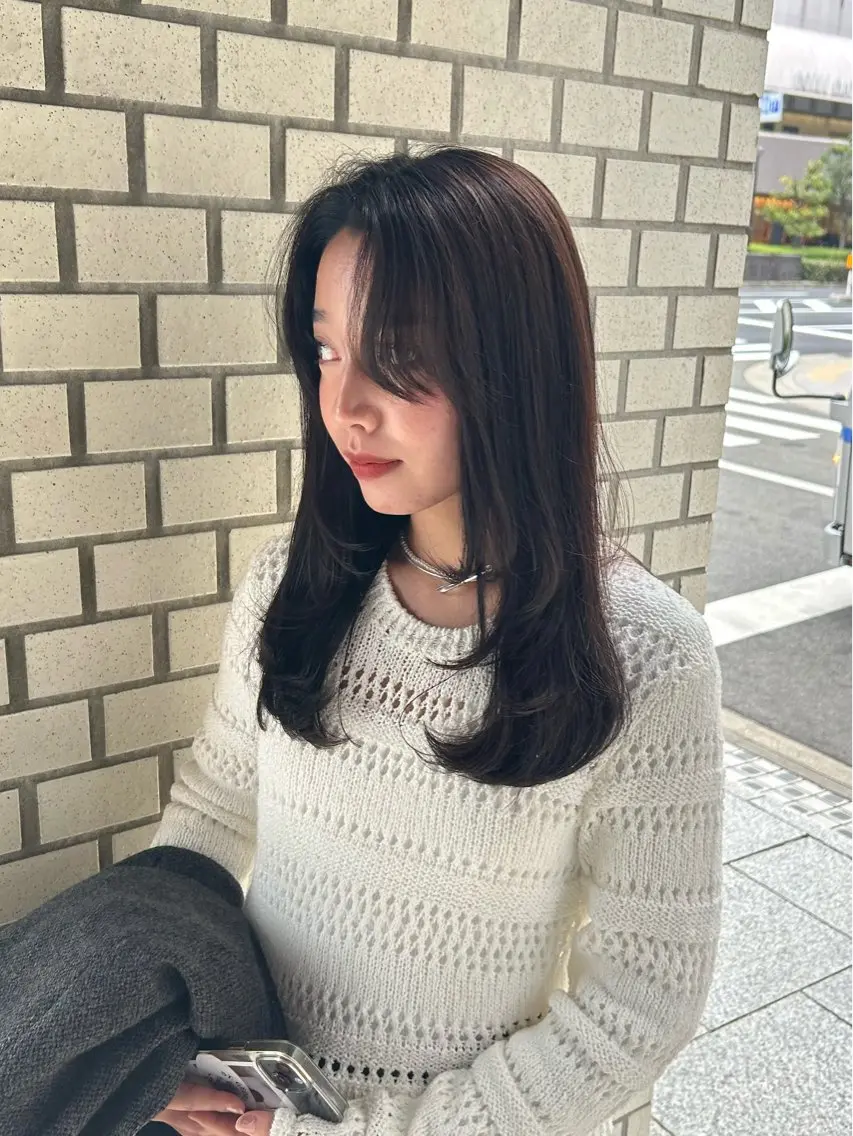 ロング 顔周りカット 外国人風カラー レイヤーカット FERIA梅田 hana💫レイヤーのヘアスタイル