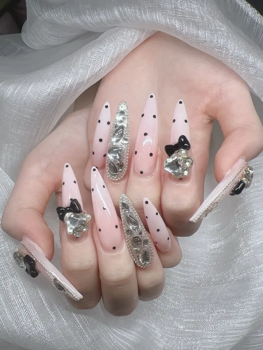 ネイル Lee Nails チップ長さだし専門店のネイルデザイン