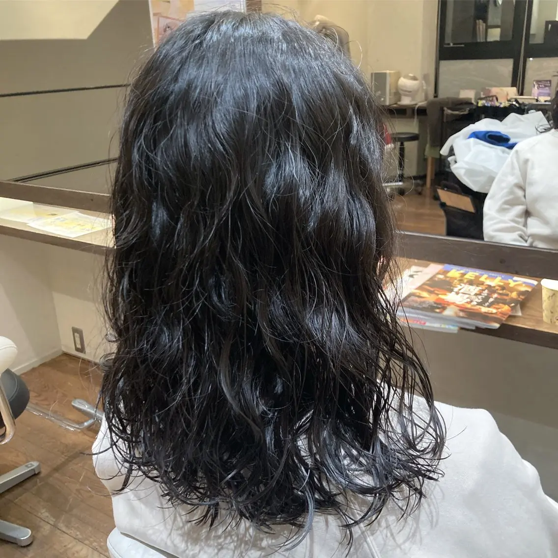 セミロング セミロングパーマ カット パーマ 西山 菜己星のヘアスタイル