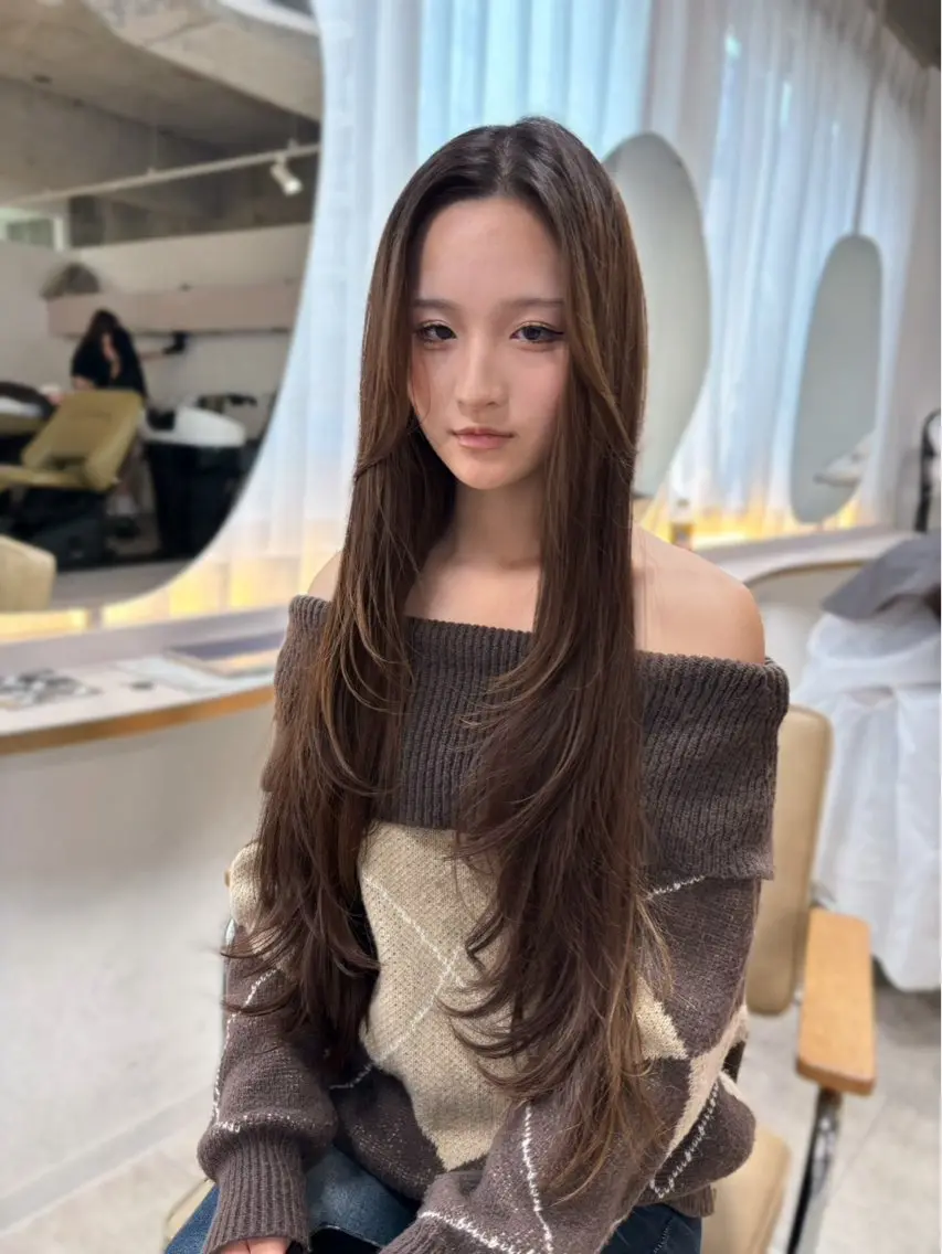 ロング カット トリートメント Saho/グレージュ /オリーブ/艶カラーのヘアスタイル