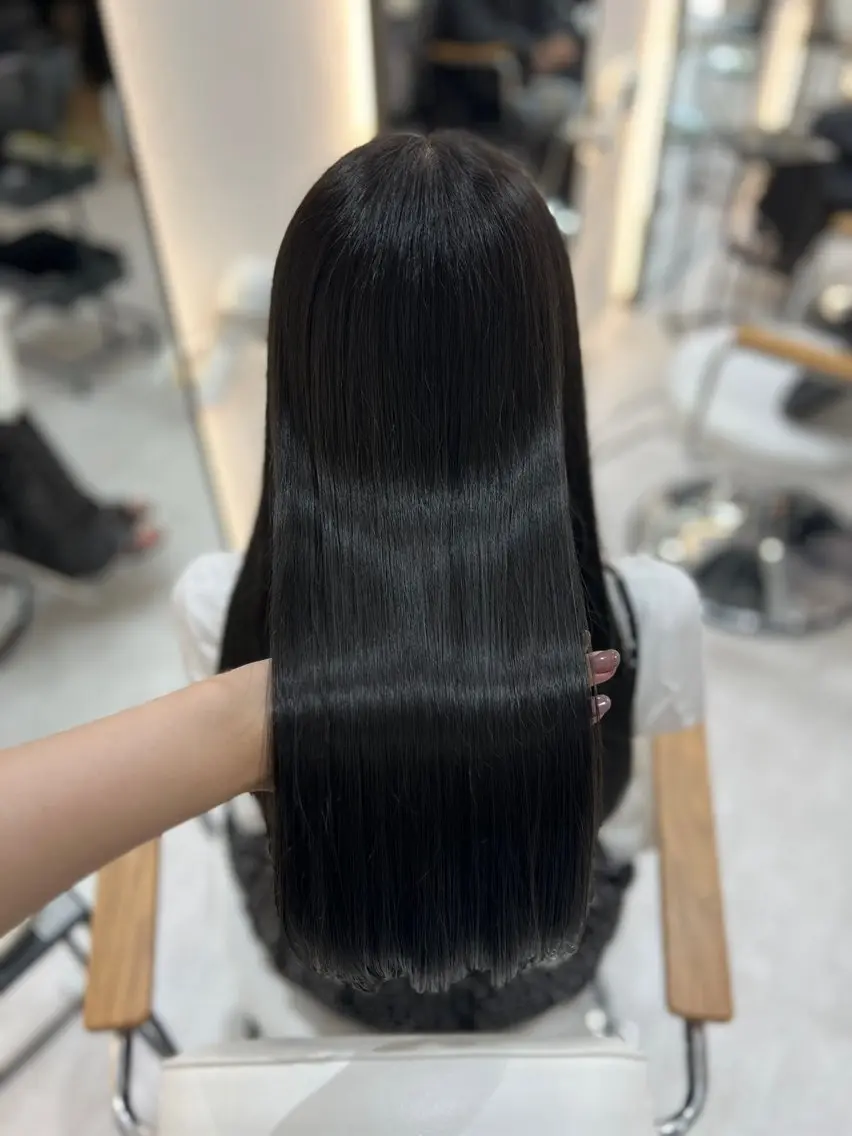 ロング カラー Zina aimiのヘアスタイル