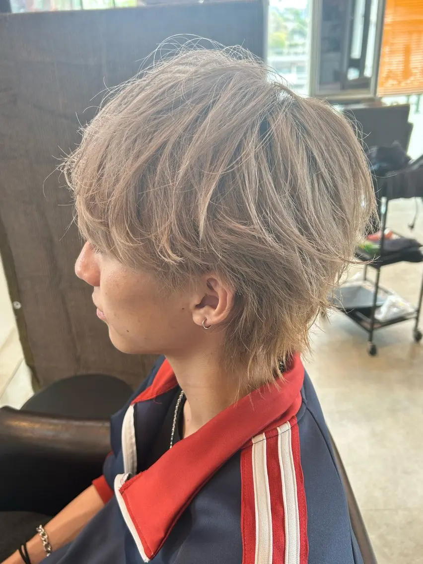 ミディアム メンズ メンズハイトーン メンズウルフカット ウルフカット ヤマダ タケトのヘアスタイル