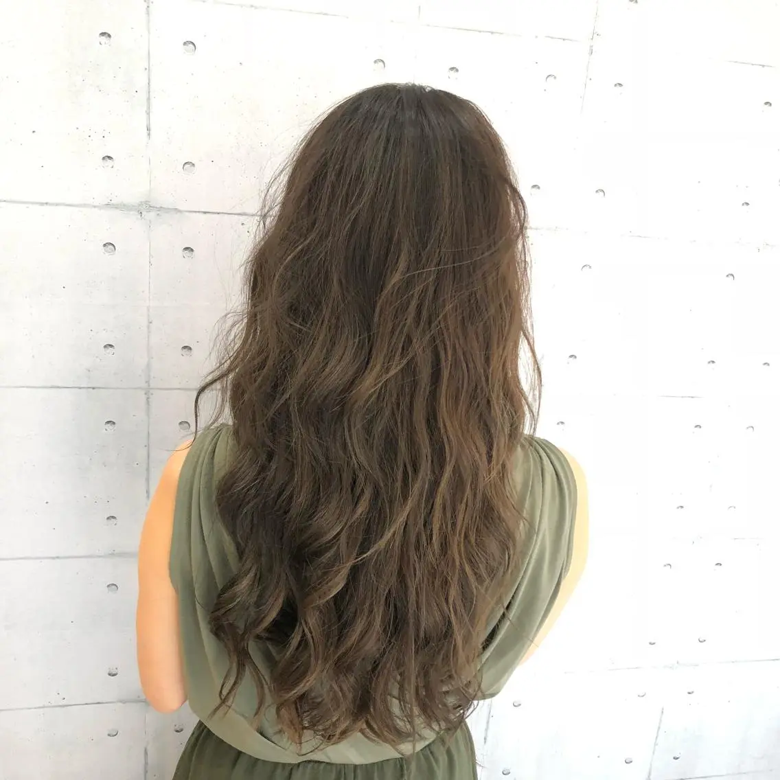 ロング カラー 透明感カラー イルミナカラー 北脇 健治のヘアスタイル
