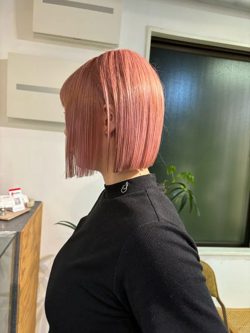 ショート カラー ブリーチ ヘアカラー sakura🌸 レイヤー/韓国ヘアのヘアスタイル