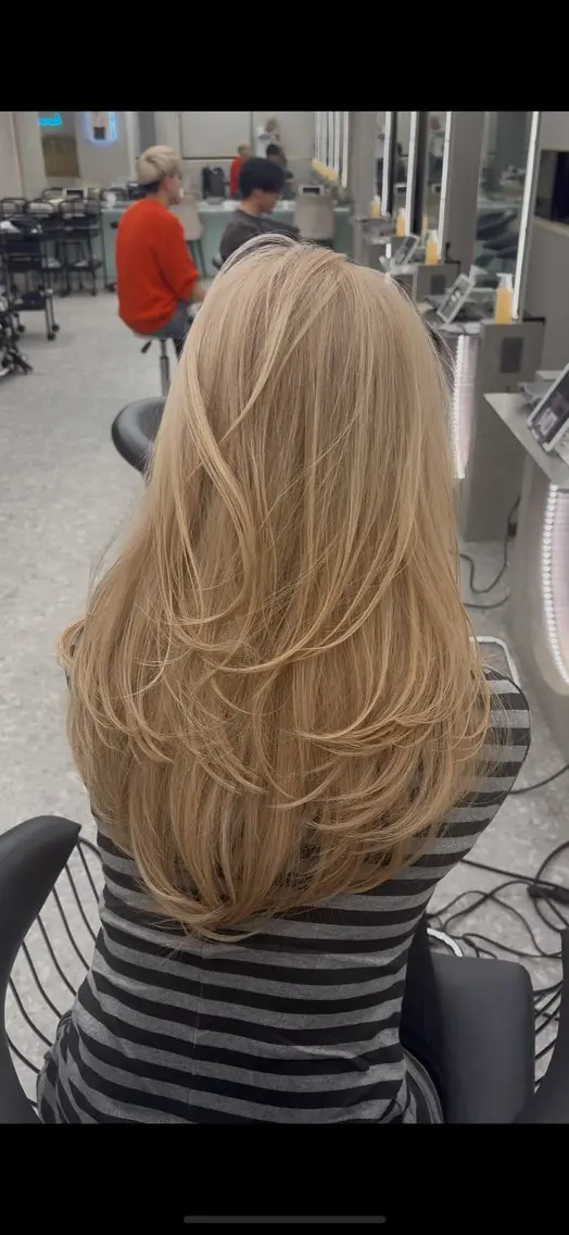 ロング ハッシュカット ハイレイヤー レイヤーカット Yuta✂︎ 韓国レイヤー🪽のヘアスタイル