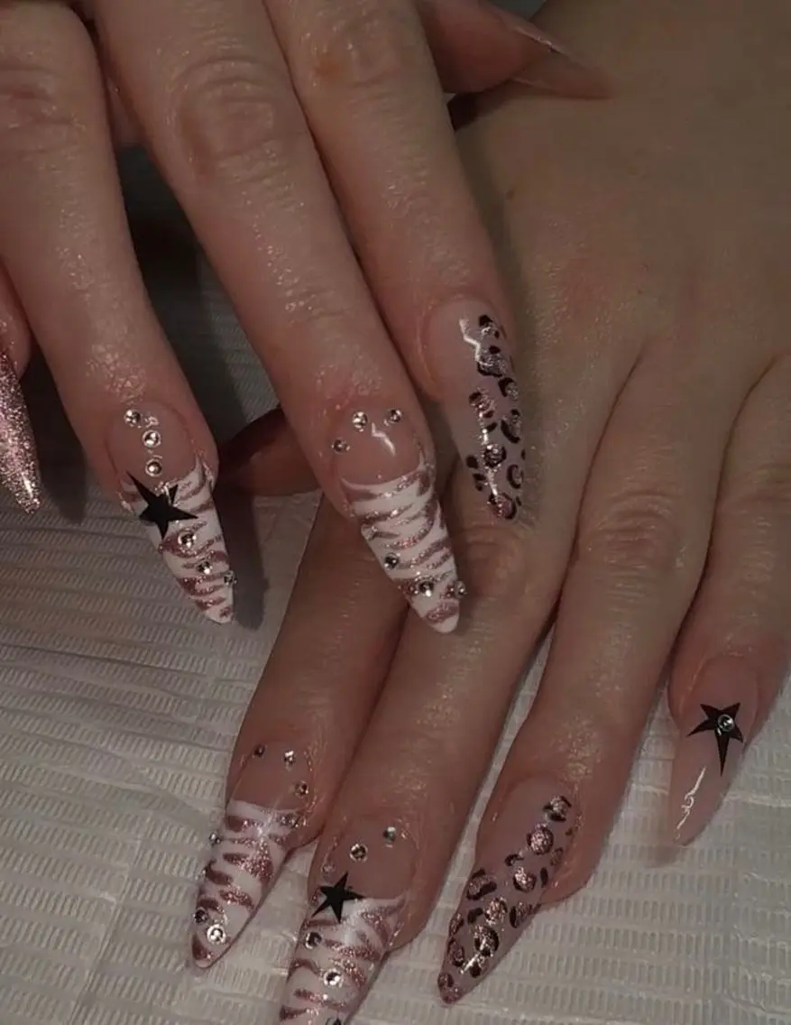ネイル 韓国ネイル マグネットネイル 持ち込み ハンドネイル RINA Nailのネイルデザイン