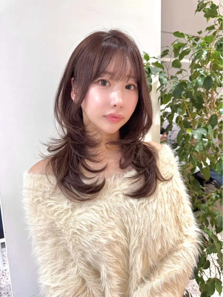 ロング カラー くびれヘア くびれレイヤー レイヤーカット ヘアカラー ハイトーン/縮毛矯正 AO俊介🌐のヘアスタイル