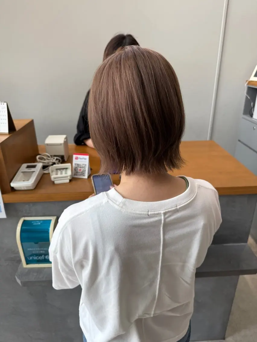 ショート カラー 切りっぱなしボブ ボブ レイヤーカット カット ヘアカラー トリートメント 石原圭悟 /ショート/艶カラーのヘアスタイル