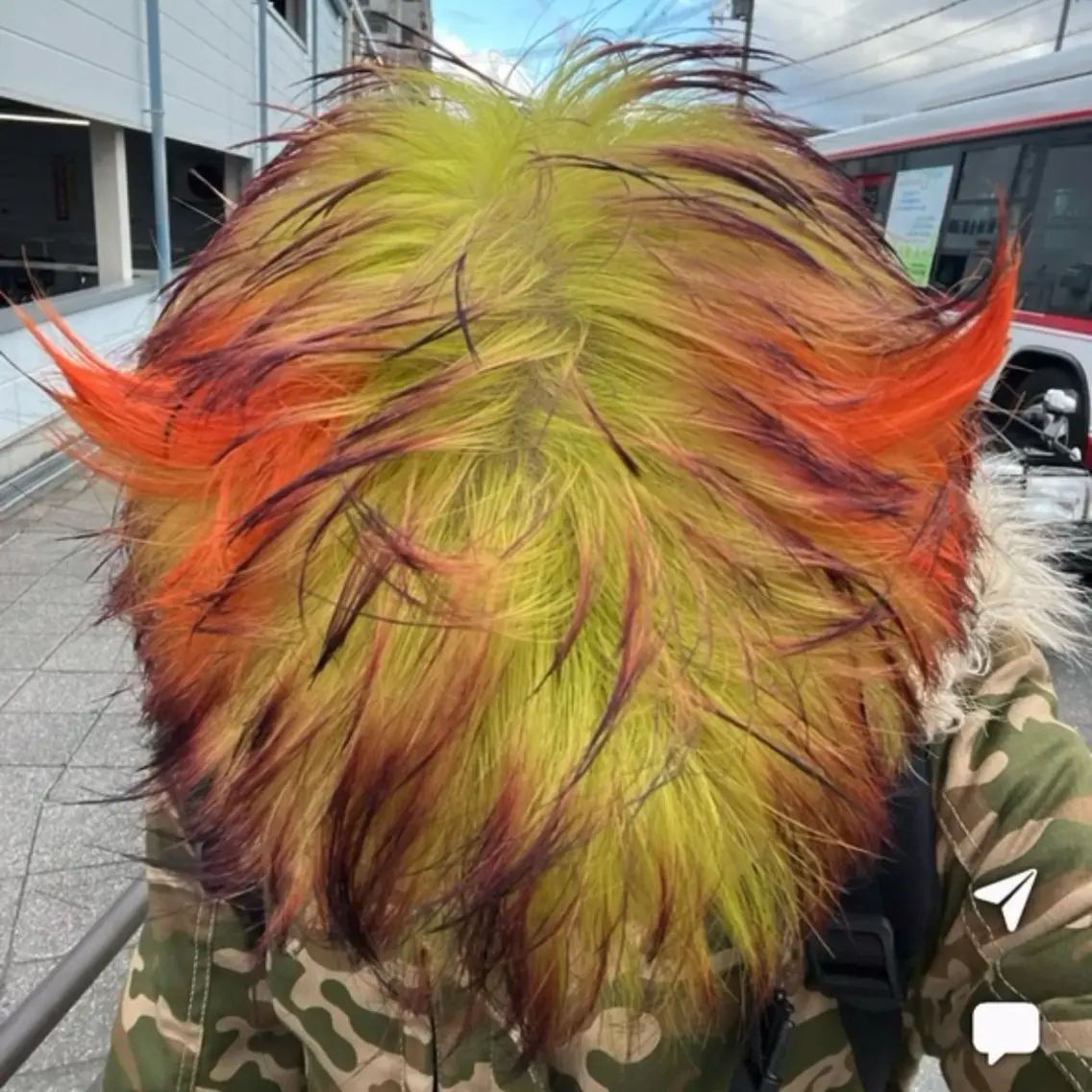 ショート メンズ ヘアカラー カワハラ イチカのヘアスタイル