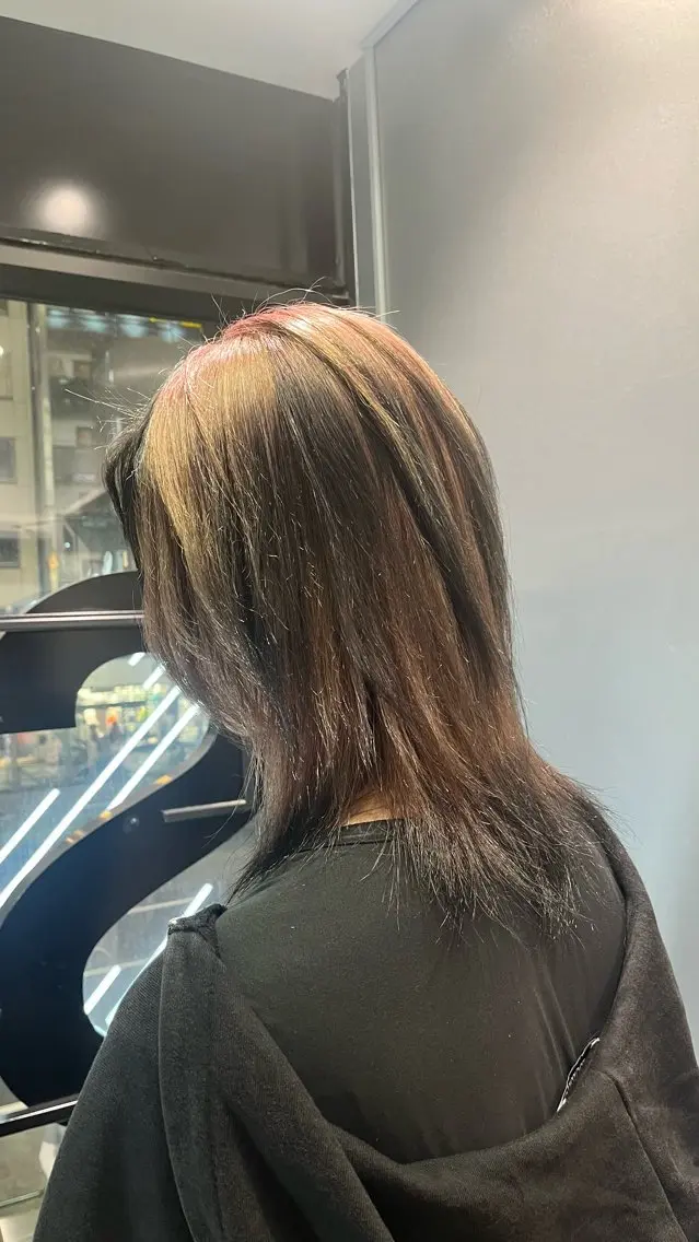 【ブリーチをやめたい方にも🪽】ブリーチなしデザインカラー🧡の写真