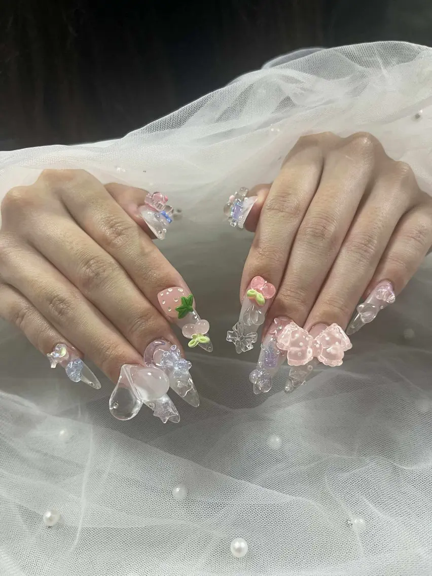 ネイル フレンチネイル ジェルネイル ガラスフレンチ ハロウィン ハート ハンドネイル H.baby Nail Salonのネイルデザイン