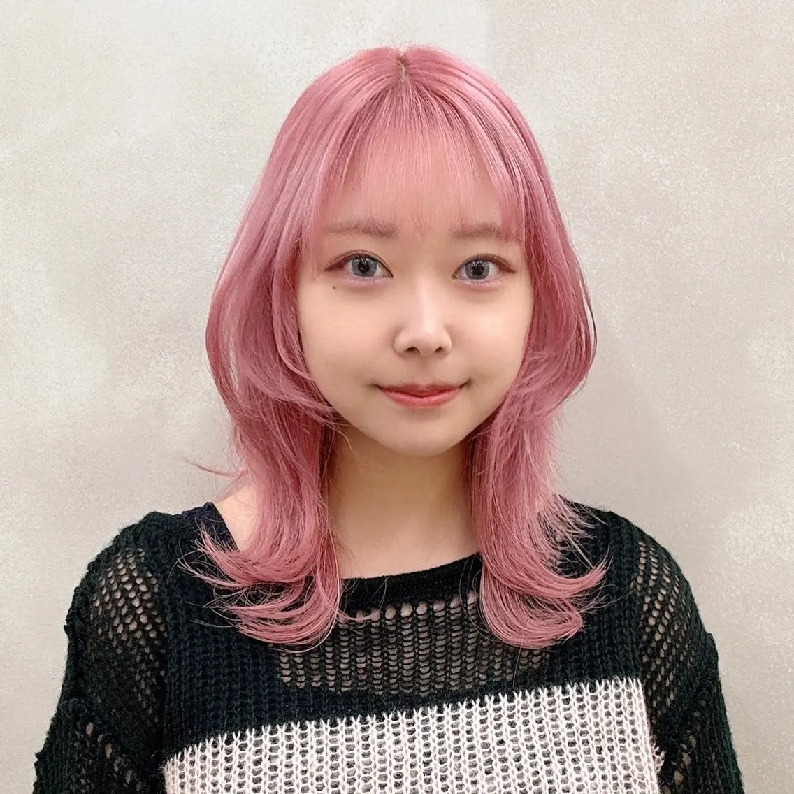 セミロング カラー 髪質改善⌇透明感 カラー⌇川上葵のヘアスタイル