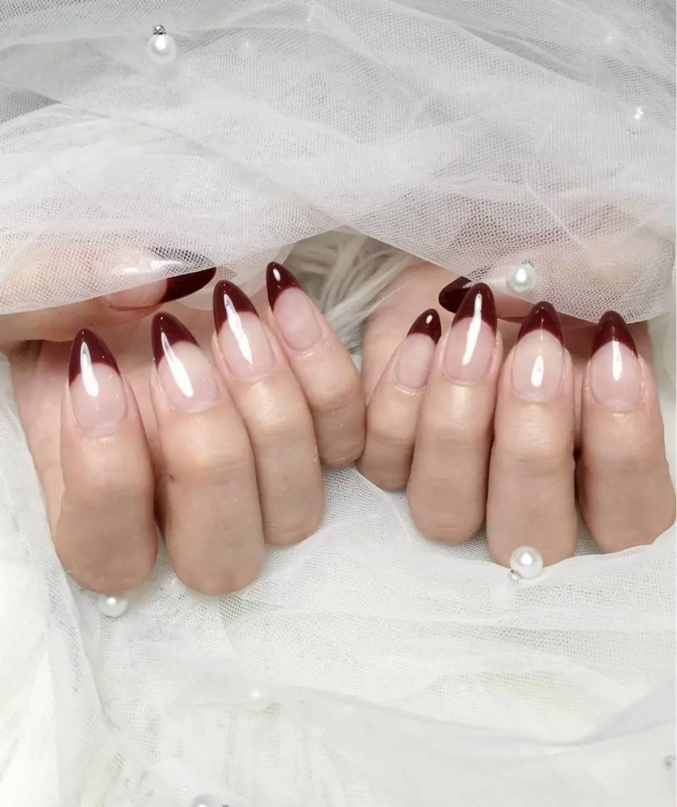 フレンチ (クリアベース)(初回付替オフ無料)💅の写真
