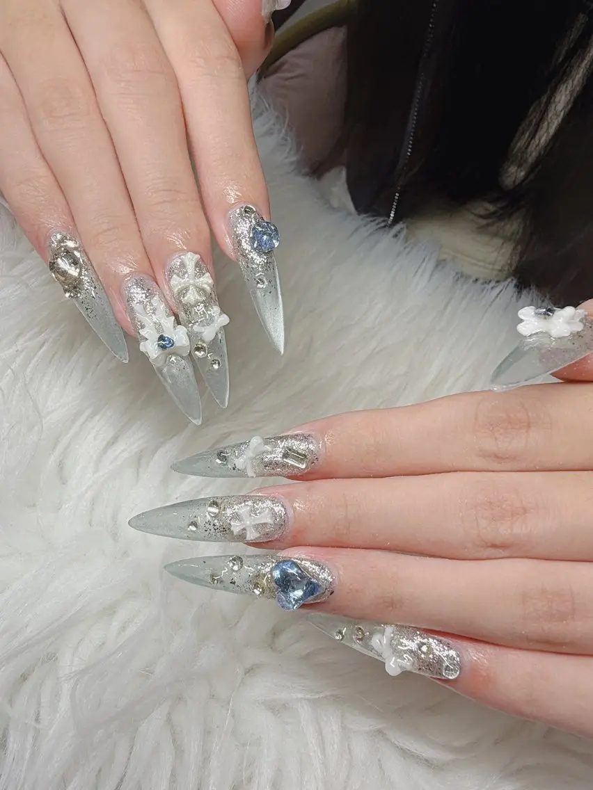 ネイル Lee Nailsのネイルデザイン