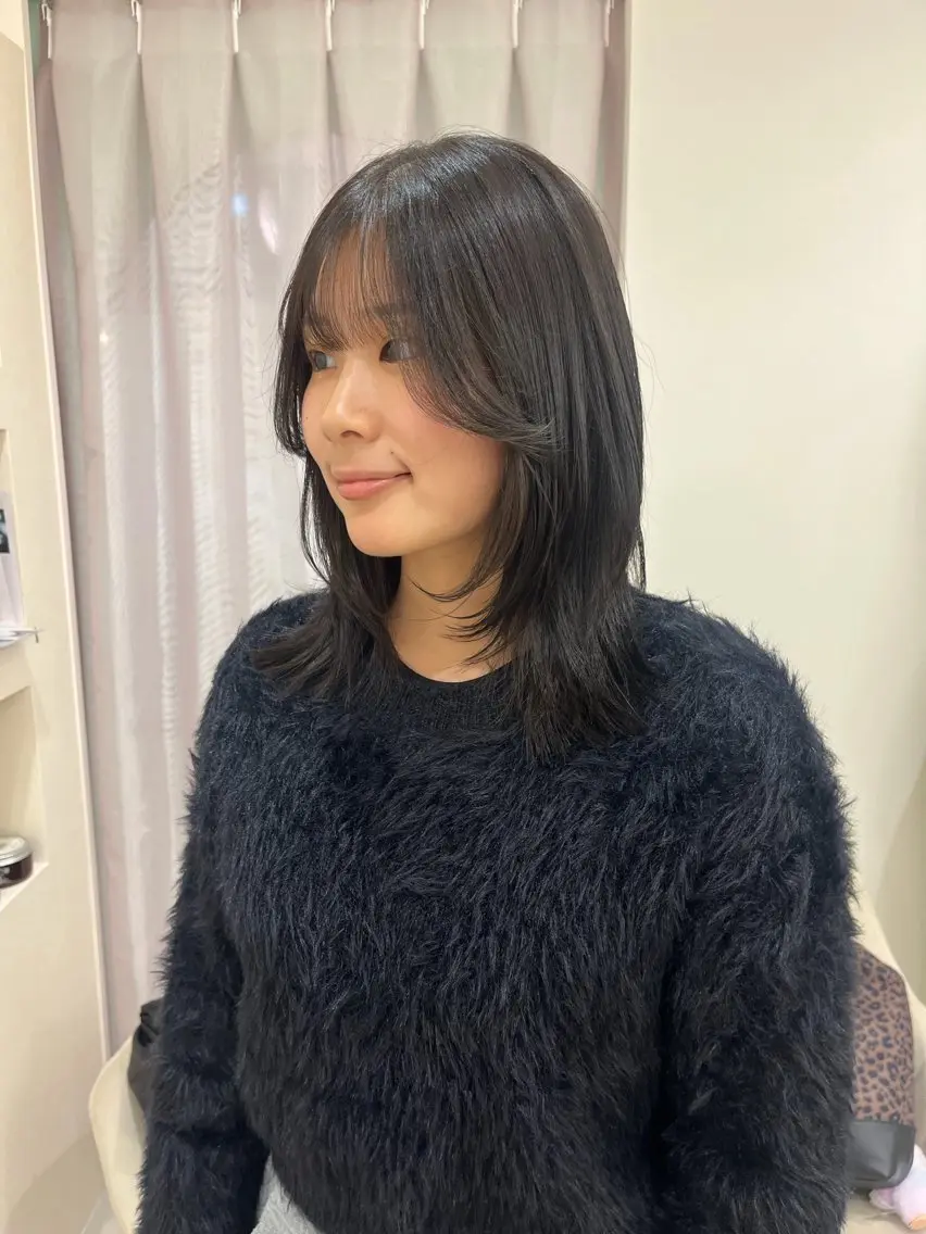 ミディアム カット 松村 澪里のヘアスタイル