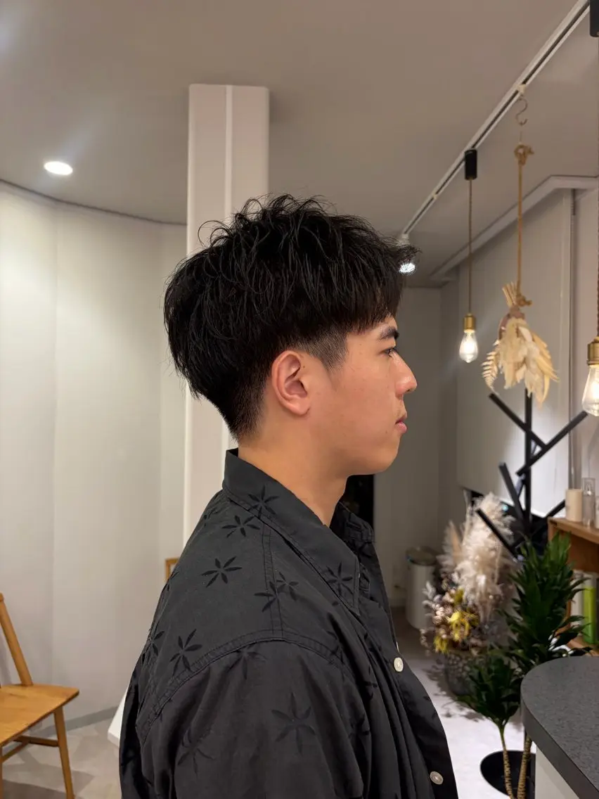 メンズ アップバング yu riのヘアスタイル