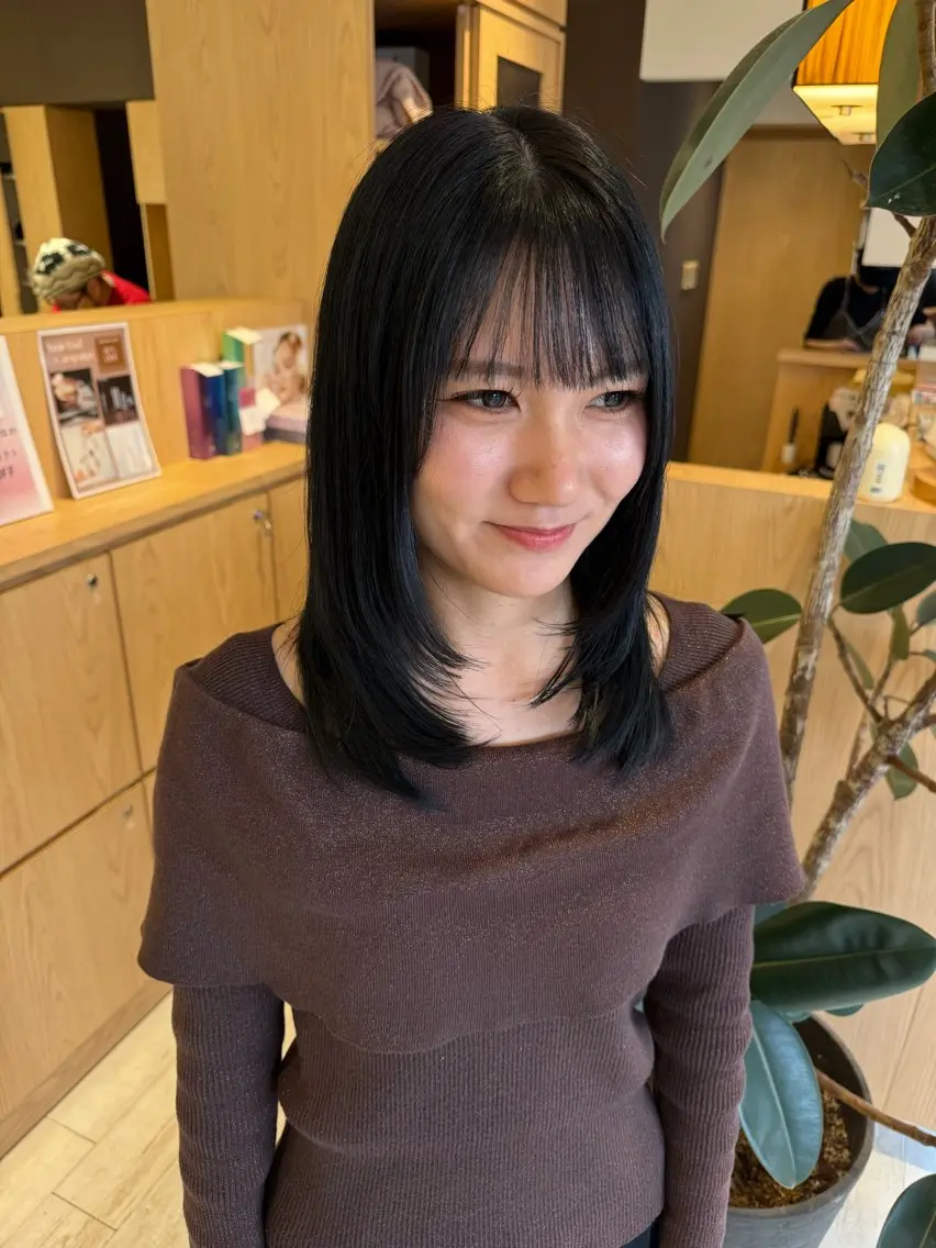 ミディアム カット ヘアカラー トリートメント 森浦 莉乃のヘアスタイル