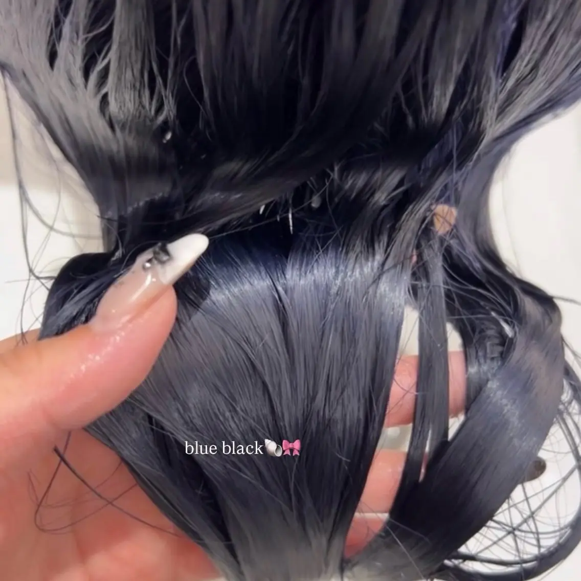 ロング カラー 黒髪 ブリーチ ブルーカラー ブルーブラック 透明感カラー ♡chika /ハイトーン/渋谷♡のヘアスタイル