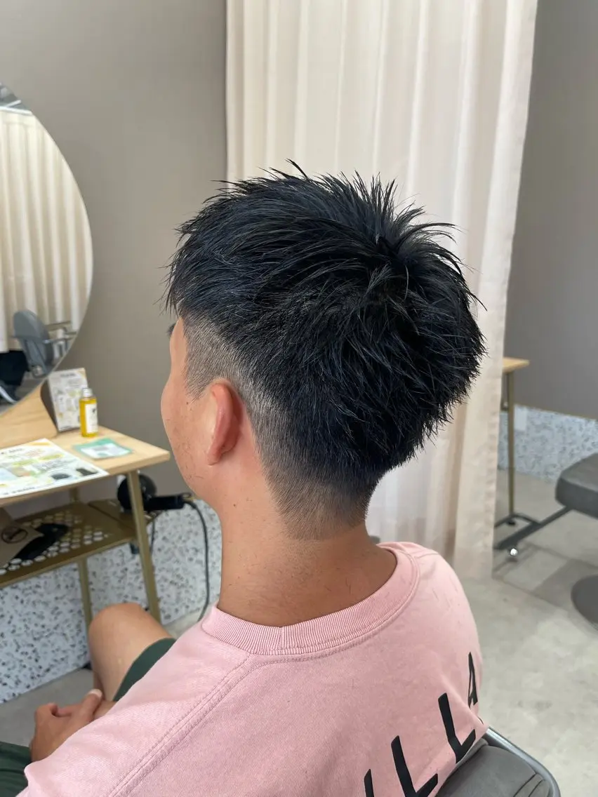 メンズ カット ✨透明感カラー✨ 🌈艶カラー🌈のヘアスタイル