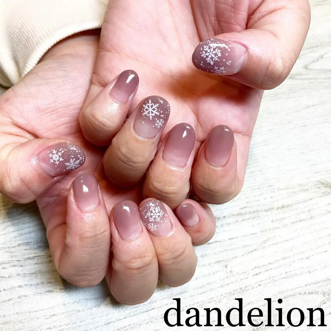 ネイル ハンドネイル ハンドケア dandelion ダンデライオンのネイルデザイン