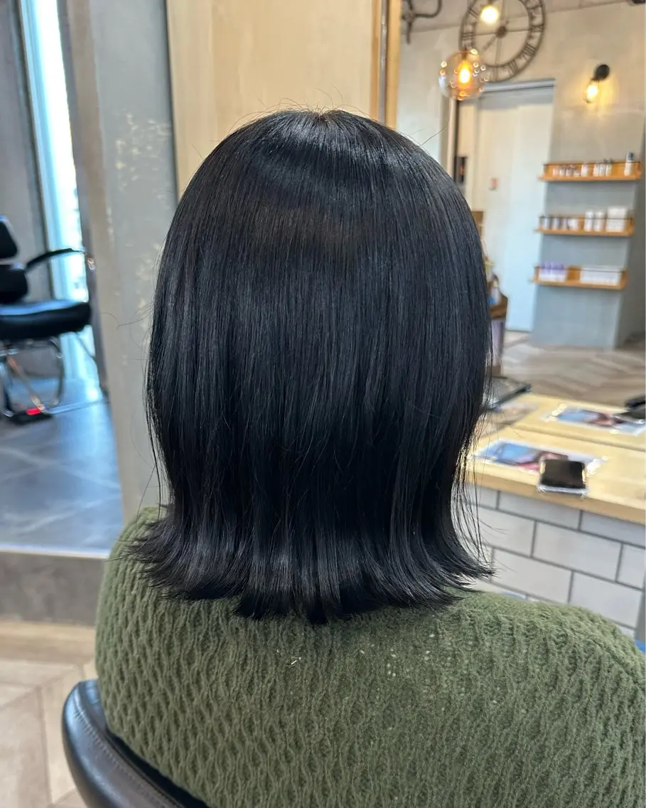 カラー 黒髪 ブルーカラー ブルーブラック カット ヘアカラー Angelica 内海  遥奈のヘアスタイル