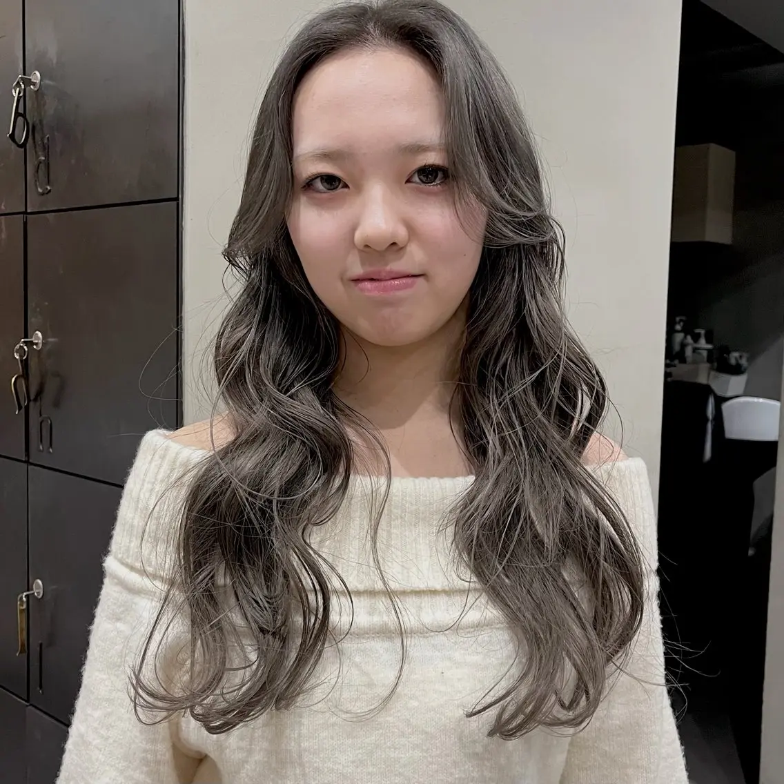 ロング カラー ヘアアレンジ ブリーチ カット ヘアカラー トリートメント なな/ICI/レイヤ ーパーマ/ボブのヘアスタイル