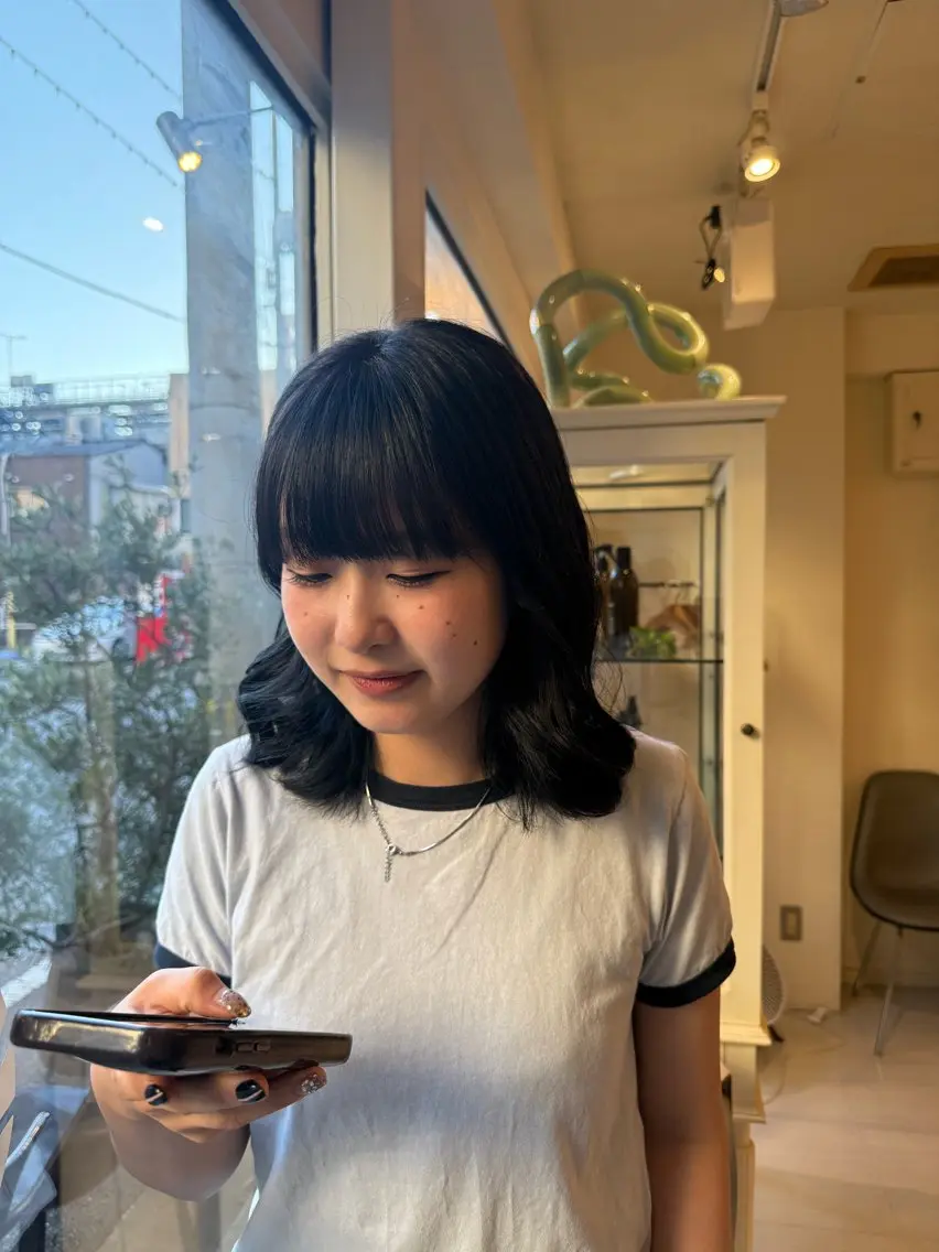 ミディアム ヘアカラー 八木 琴実のヘアスタイル