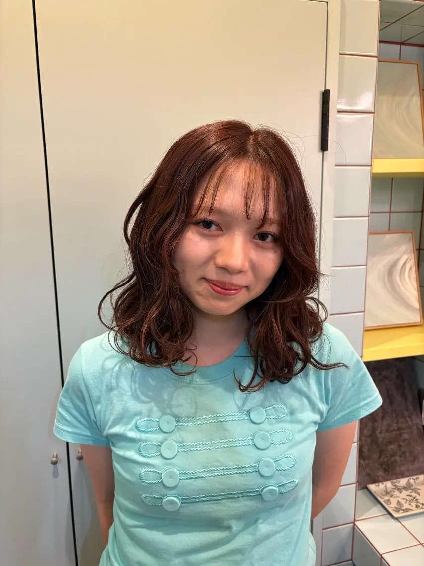 ミディアム カラー ブラウンカラー オレンジ オレンジブラウン 久貝 莉子のヘアスタイル