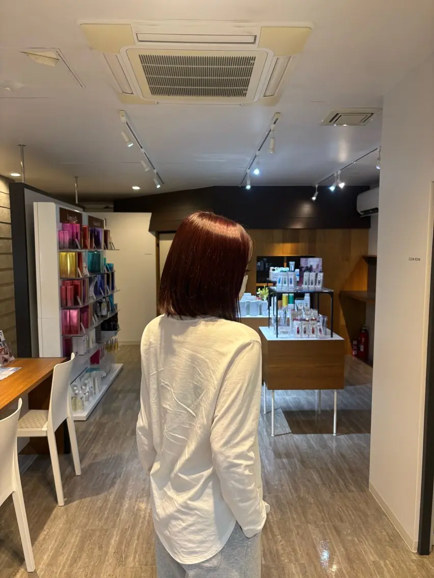 ショート ヘアカラー 多久和 亜依のヘアスタイル