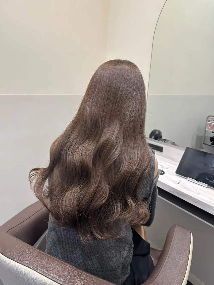 ロング カラー ベージュカラー ブリーチ ブリーチなしカラー 矢野 晃平のヘアスタイル