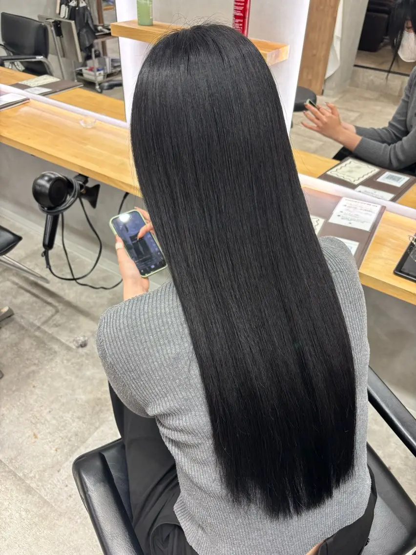 ロング 透明カラー✨️ みた  ももかのヘアスタイル