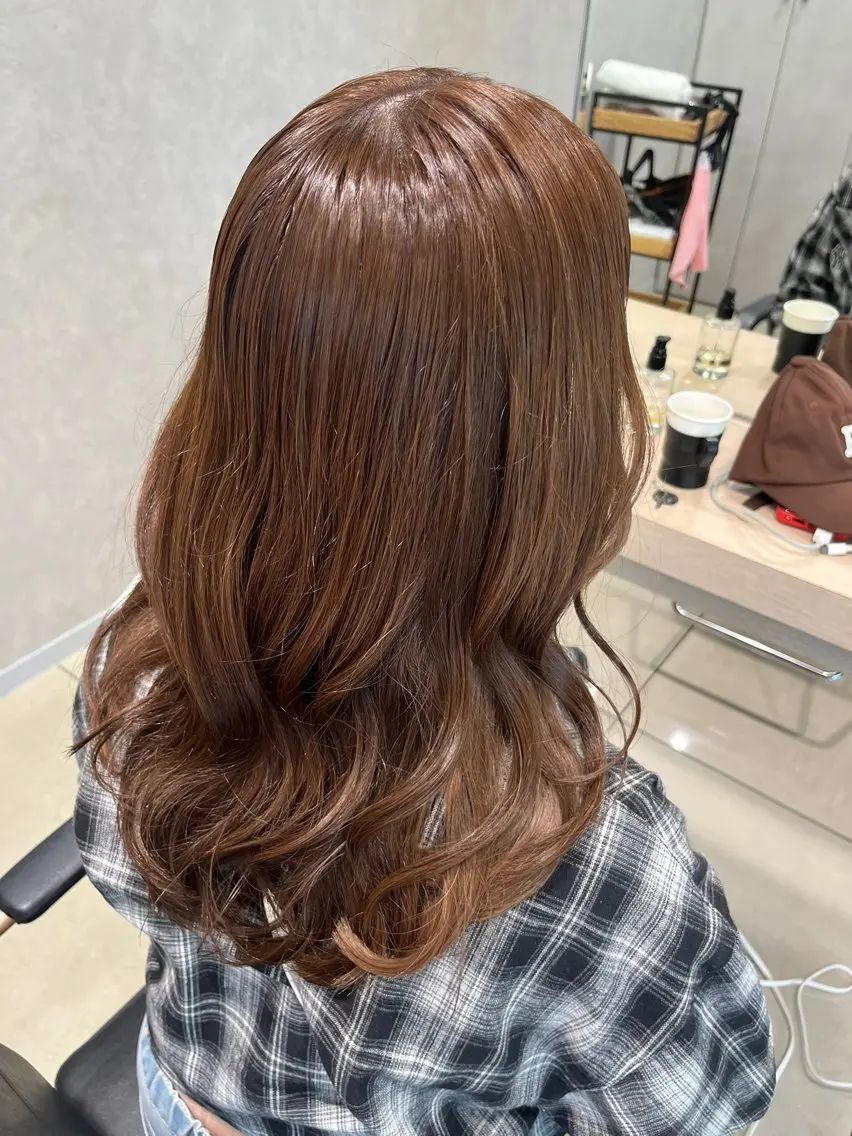 ロング カラー ベージュカラー オリーブベージュ 髪質改善 カット ヘアカラー トリートメント 巖本 真希のヘアスタイル